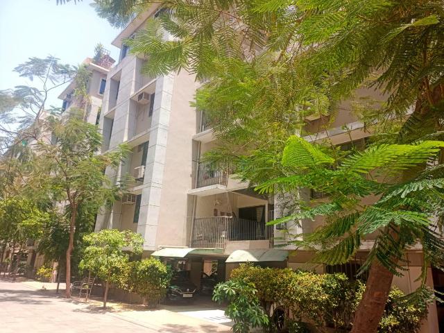 3 BHK Apartment in Satellite for resale Ahmedabad. The reference number is 20648628
