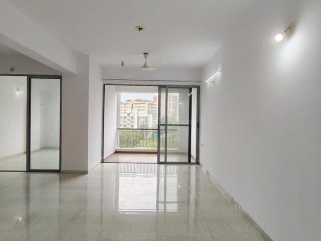 3 BHK Apartment in Satellite for resale Ahmedabad. The reference number is 21024722
