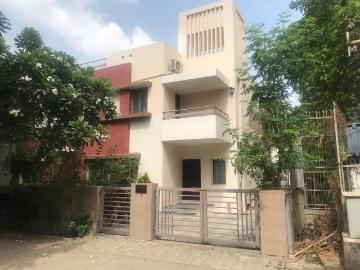 3 BHK Apartment in Satellite for resale Ahmedabad. The reference number is 9238648