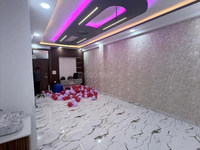 3 BHK Apartment in Sadarpur for resale Ghaziabad. The reference number is 19810708