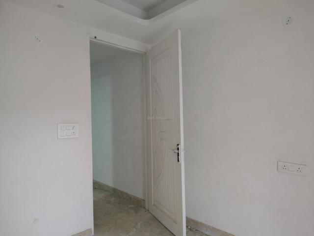 2 BHK Apartment in Neb Sarai for resale New Delhi. The reference number is 20642903