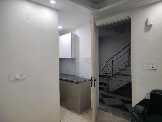 1 BHK Apartment in Neb Sarai for resale New Delhi. The reference number is 20642916