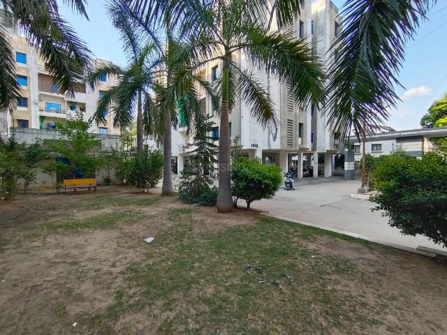 3 BHK Apartment in Saiyed Vasna for rent Vadodara. The reference number is 20517590