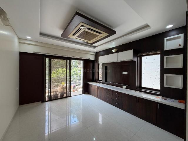 3 BHK Apartment in Saiyed Vasna for rent Vadodara. The reference number is 20710330