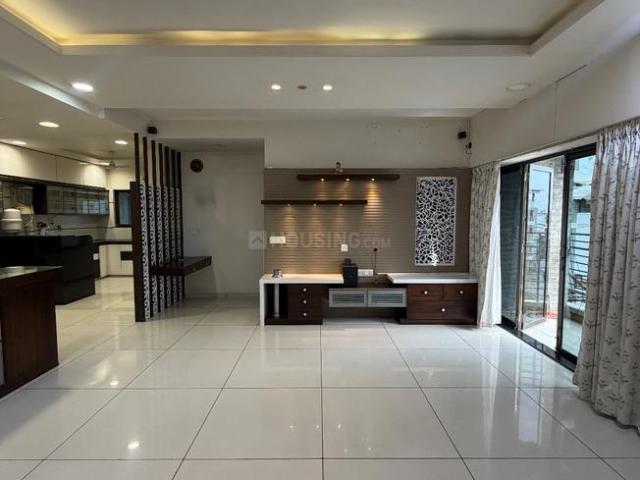 3 BHK Apartment in Saiyed Vasna for rent Vadodara. The reference number is 21033615