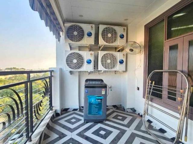 3 BHK Apartment in Saket for rent New Delhi. The reference number is 20860931