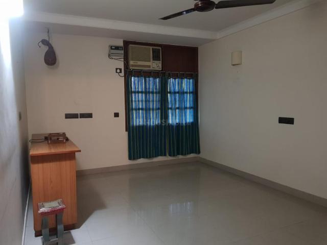 3 BHK Apartment in Saket for resale New Delhi. The reference number is 19534468
