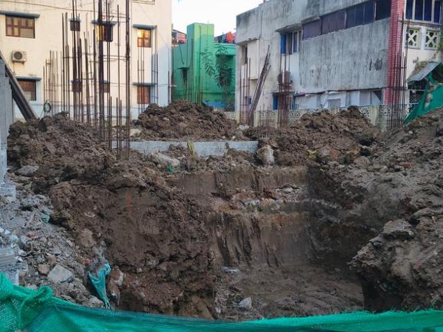 3 BHK Apartment in Saligramam for resale Chennai. The reference number is 21379780