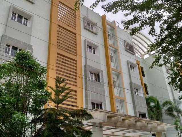 3 BHK Apartment in Sanath Nagar for resale Hyderabad. The reference number is 20988329