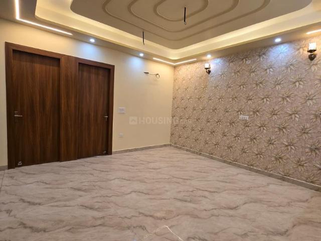 3 BHK Apartment in Sanjay Nagar for resale Ghaziabad. The reference number is 21106554