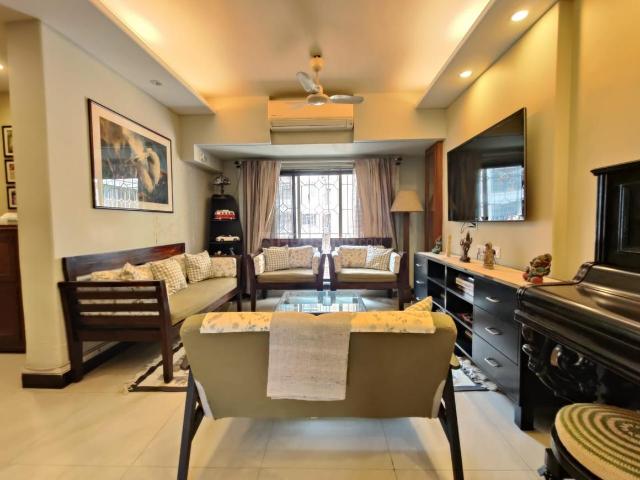 3 BHK Apartment in Santacruz East for resale Mumbai. The reference number is 21317781