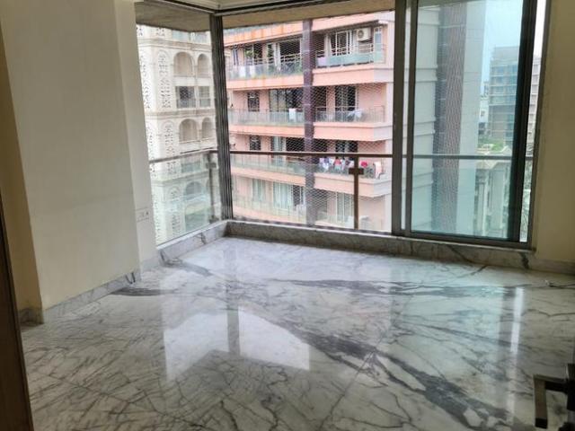 3 BHK Apartment in Santacruz West for rent Mumbai. The reference number is 14818610