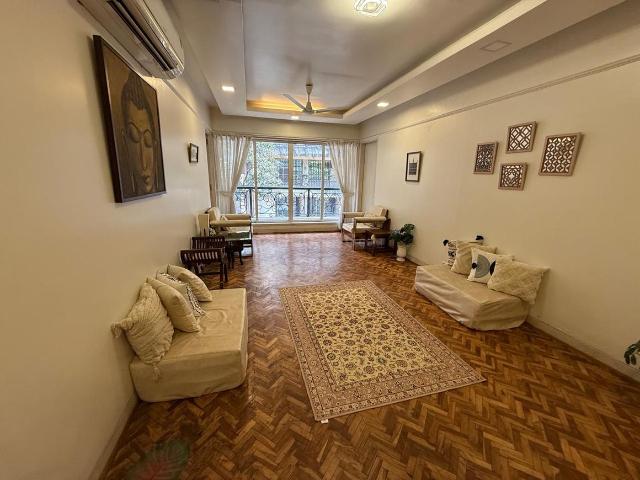 3 BHK Apartment in Santacruz West for rent Mumbai. The reference number is 21052253