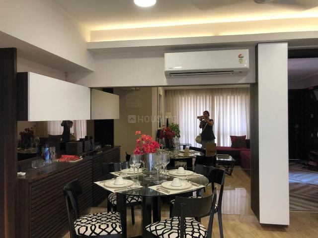 3 BHK Apartment in Santacruz West for resale Mumbai. The reference number is 19453817