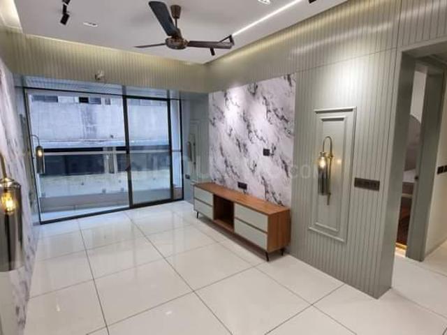 3 BHK Apartment in Sardar Colony for resale Ahmedabad. The reference number is 21042548
