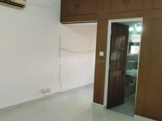 3 BHK Apartment in Sarita Vihar for rent New Delhi. The reference number is 19303974