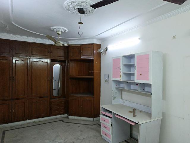 3 BHK Apartment in Sarita Vihar for rent New Delhi. The reference number is 19337877