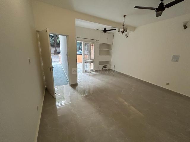 3 BHK Apartment in Sarita Vihar for rent New Delhi. The reference number is 19695744
