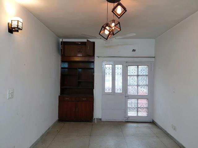 3 BHK Apartment in Sarita Vihar for rent New Delhi. The reference number is 19725528