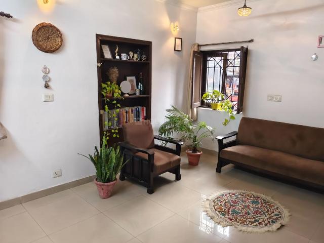 3 BHK Apartment in Sarita Vihar for rent New Delhi. The reference number is 20020084