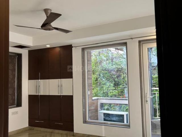 3 BHK Apartment in Sarita Vihar for rent New Delhi. The reference number is 20135603