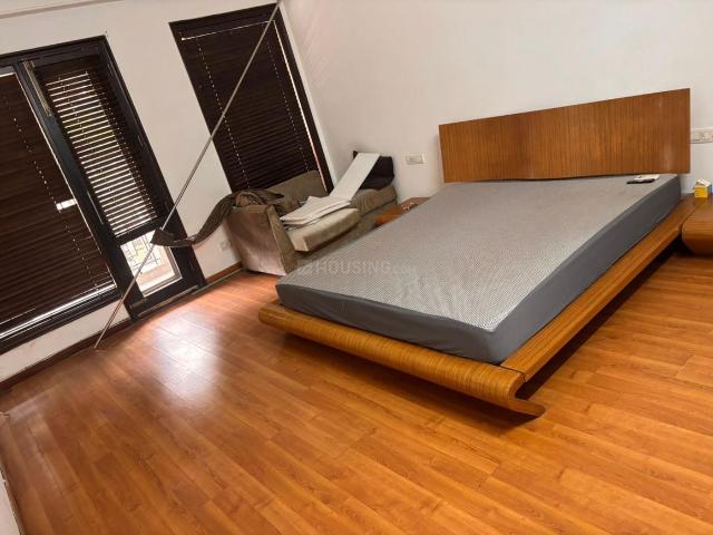 3 BHK Apartment in Sarita Vihar for rent New Delhi. The reference number is 20686707
