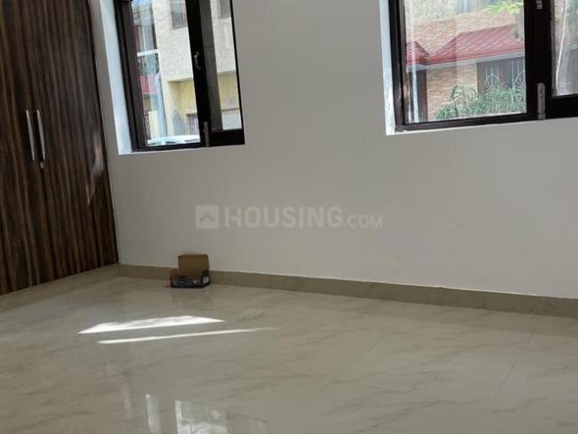 3 BHK Apartment in Sarita Vihar for rent New Delhi. The reference number is 21014757