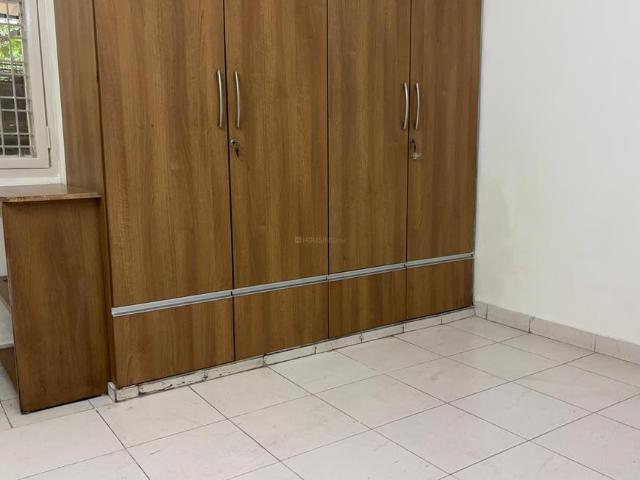3 BHK Apartment in Sarita Vihar for rent New Delhi. The reference number is 21033114