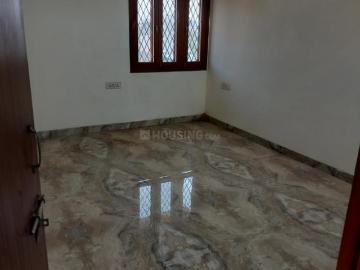 3 BHK Apartment in Sarita Vihar for resale New Delhi. The reference number is 19692525