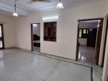 3 BHK Apartment in Sarita Vihar for resale New Delhi. The reference number is 19915606
