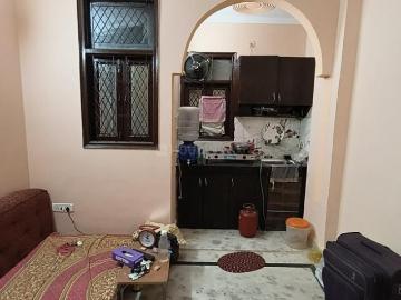 3 BHK Apartment in Sarita Vihar for resale New Delhi. The reference number is 20435641