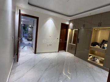 3 BHK Apartment in Sarita Vihar for resale New Delhi. The reference number is 19319525