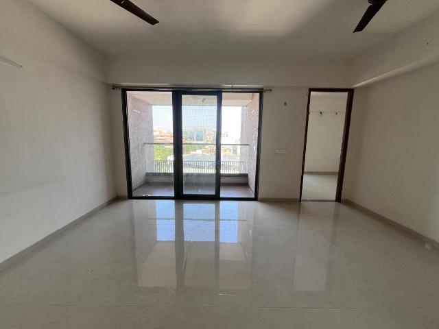 3 BHK Apartment in Science City for rent Ahmedabad. The reference number is 21184334