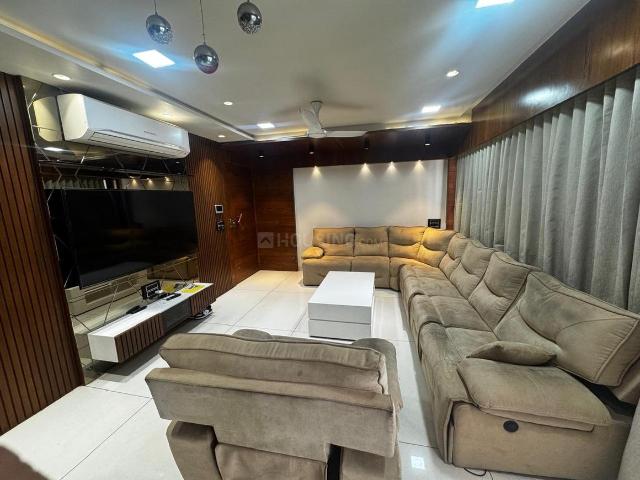 3 BHK Apartment in Science City for resale Ahmedabad. The reference number is 20480182