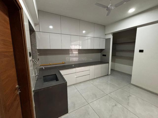 3 BHK Apartment in Science Park for rent Ahmedabad. The reference number is 20994724