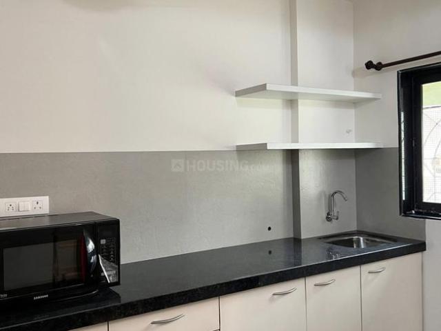 3 BHK Apartment in Sewri for resale Mumbai. The reference number is 18892246