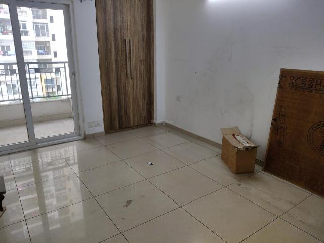 3 BHK Apartment in Sector 143 for rent Noida. The reference number is 20715712