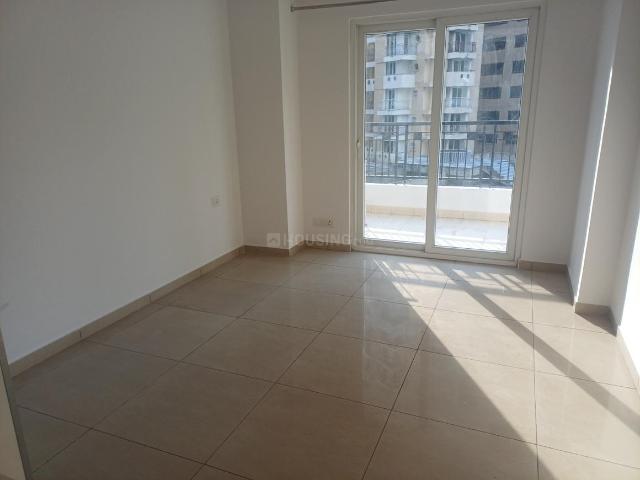 3 BHK Apartment in Sector 143 for rent Noida. The reference number is 21115719
