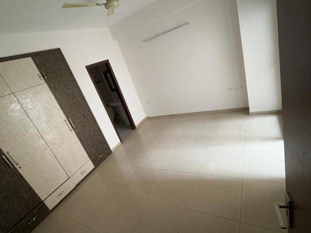 3 BHK Apartment in Sector 143 for rent Noida. The reference number is 21204306