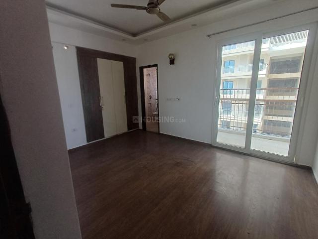 3 BHK Apartment in Sector 143B for rent Noida. The reference number is 21116181