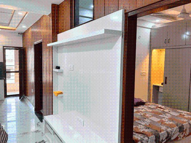 3 BHK Apartment in Sector 14 Dwarka for resale New Delhi. The reference number is 21303411