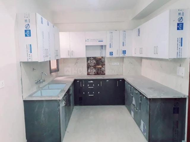 3 BHK Apartment in Sector 14 for resale Gurgaon. The reference number is 18448514