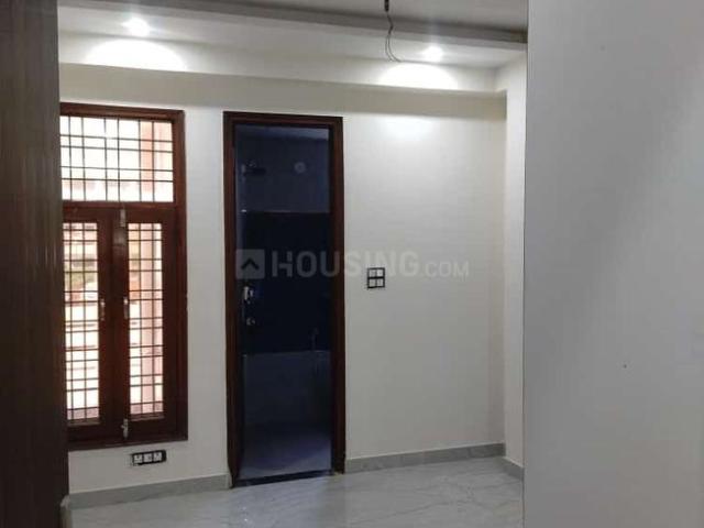 3 BHK Apartment in Sector 14 for resale Gurgaon. The reference number is 18449131