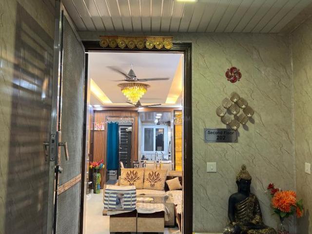 3 BHK Apartment in Sector 14 for resale Gurgaon. The reference number is 18720057