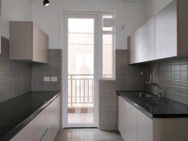 3 BHK Apartment in Sector 152 for rent Noida. The reference number is 18681779