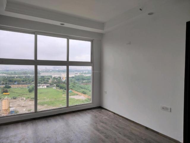 3 BHK Apartment in Sector 152 for rent Noida. The reference number is 21033902