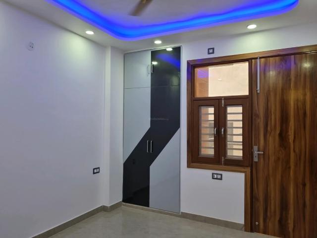 3 BHK Apartment in Sector 15 Dwarka for resale New Delhi. The reference number is 20316836