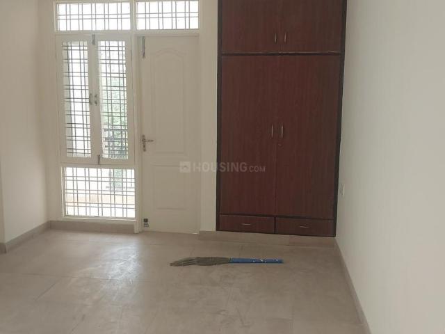 3 BHK Apartment in Sector 15 for rent Bhiwadi. The reference number is 20229597