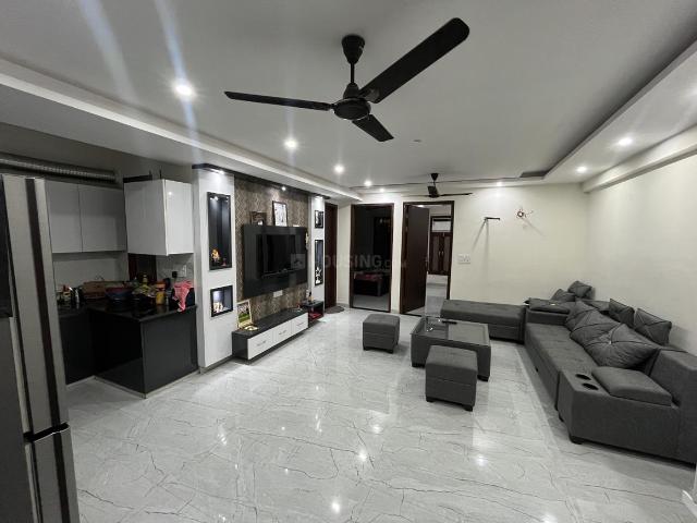 3 BHK Apartment in Sector 15 for rent Gurgaon. The reference number is 15780211
