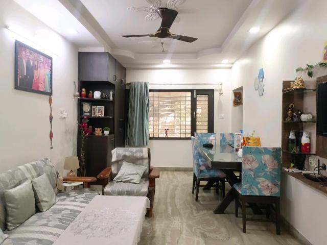 3 BHK Apartment in Sector 15 Rohini for resale New Delhi. The reference number is 17918579